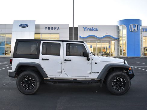 Used 2018 Jeep Wrangler Unlimited Sport S image 1