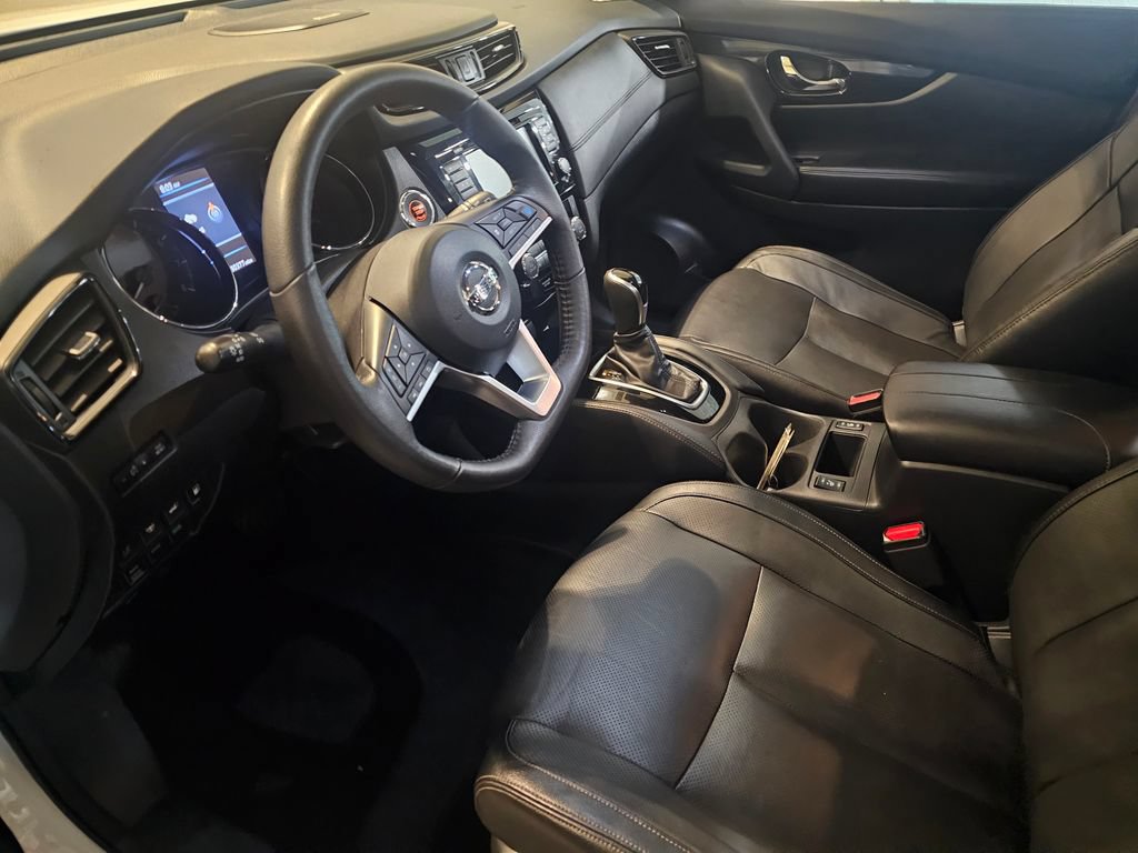 Used 2020 Nissan Rogue SL w/ Premium Package AWD/4WD image 14