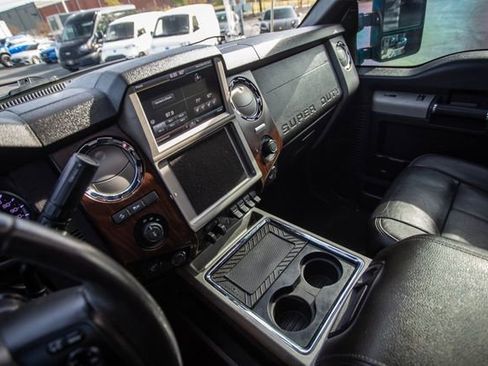 Used 2016 Ford F250 Lariat w/ Lariat Ultimate Package AWD/4WD image 50