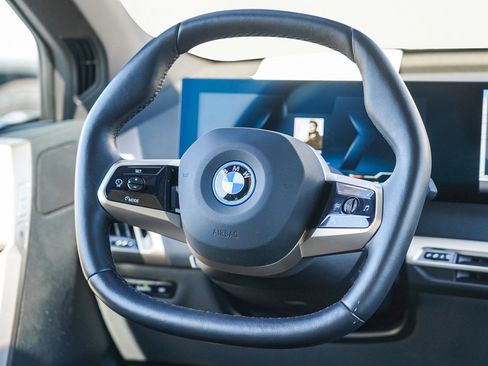 Used 2025 BMW iX xDrive50 image 37