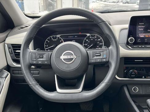 Used 2023 Nissan Rogue SV w/ SV Premium B Package image 14