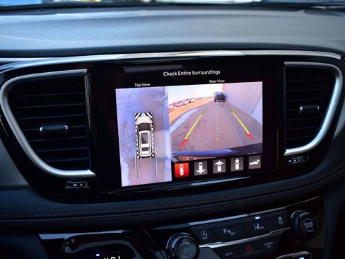 New 2026 Chrysler Pacifica Pinnacle image 56