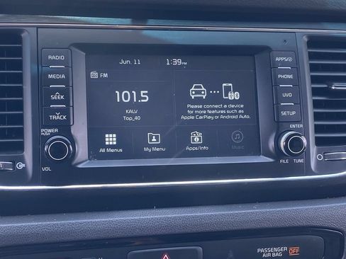 Used 2017 Kia Sedona LX w/ LX Essentials Premium Package FWD image 26