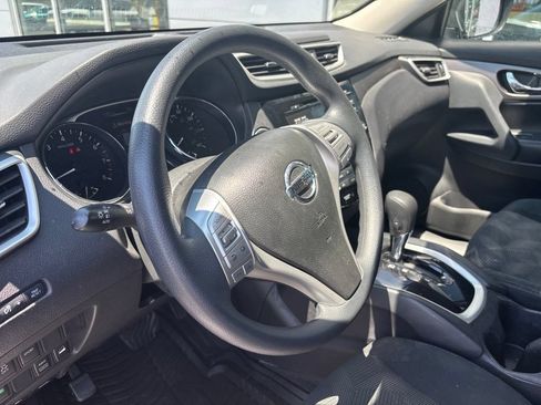 Used 2015 Nissan Rogue SV AWD/4WD image 6