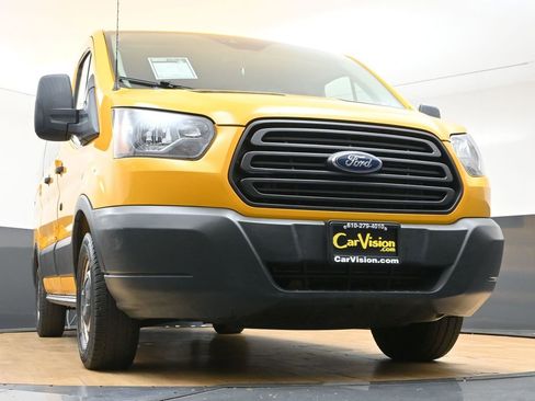 Used 2018 Ford Transit 150 XL RWD image 44