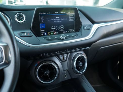 Used 2021 Chevrolet Blazer LT FWD image 8