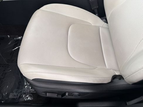 Used 2023 Kia Sportage EX FWD image 14