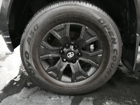 Certified 2023 Toyota Tacoma TRD Sport image 31