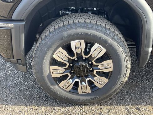 New 2026 GMC Sierra 2500 Denali w/ Technology Package AWD/4WD image 31