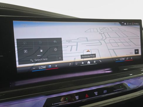 Used 2023 BMW 740i RWD image 14