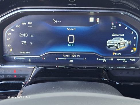 Used 2022 Chevrolet Silverado 1500 LT w/ Z71 Off-Road Package image 28