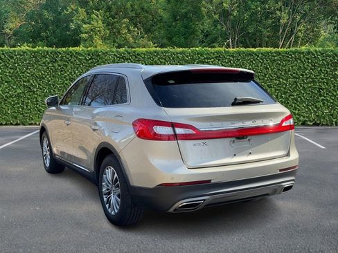Used 2017 Lincoln MKX Select w/ Lincoln MKX Climate Package image 4