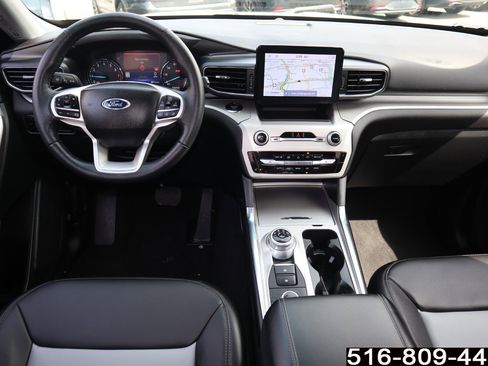 Used 2023 Ford Explorer XLT w/ Equipment Group 202A AWD/4WD image 15