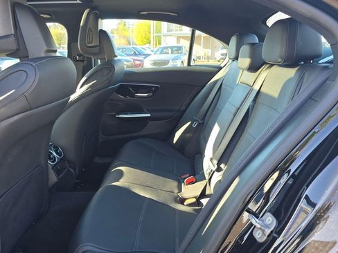 Used 2025 Mercedes-Benz C 300 4MATIC Sedan image 16
