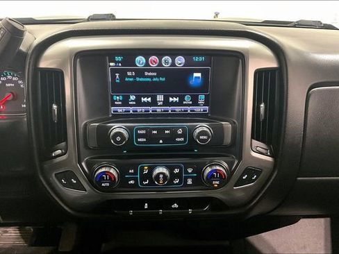 Used 2018 Chevrolet Silverado 1500 LT w/ True North Edition image 16