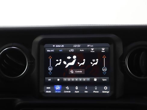 Used 2022 Jeep Wrangler Unlimited Sahara w/ Cold Weather Group image 16