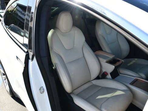Used 2021 Tesla Model X Long Range AWD/4WD image 19