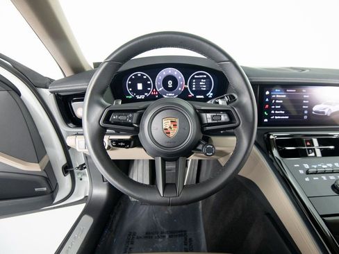 Certified 2025 Porsche Panamera 4 image 17