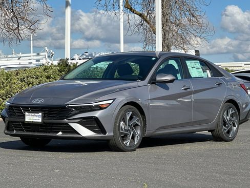 New 2026 Hyundai Elantra Limited w/ Cargo Package FWD image 8