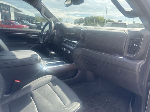 Used 2023 GMC Sierra 1500 SLT RWD image 5