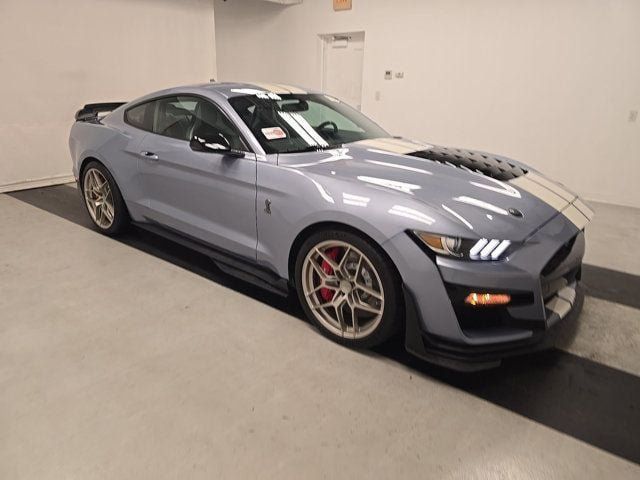 Used 2022 Ford Mustang Shelby GT500 RWD image 2