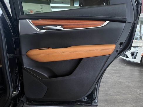 Used 2025 Cadillac XT5 Premium Luxury w/ LPO, Floor Liner Package AWD/4WD image 29