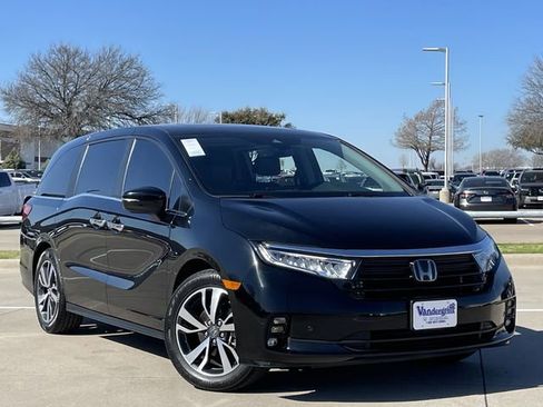 Used 2024 Honda Odyssey Touring image 2