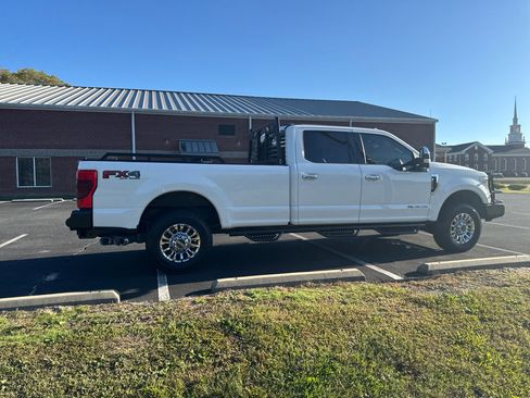 Used 2020 Ford F350 XLT w/ XLT Premium Package image 3