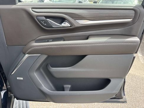 Used 2021 GMC Yukon Denali w/ Denali Premium Package image 17