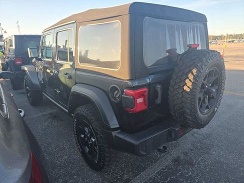 Used 2022 Jeep Wrangler Unlimited Willys image 4