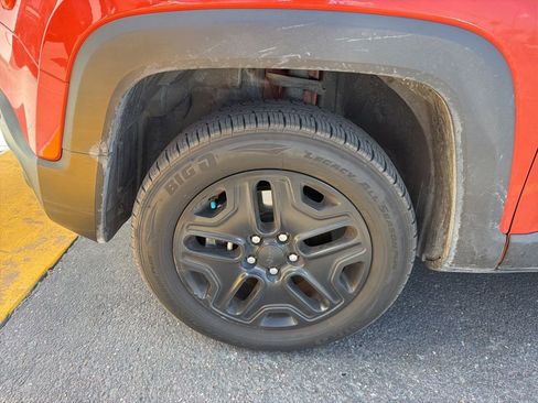 Used 2021 Jeep Renegade Sport image 7