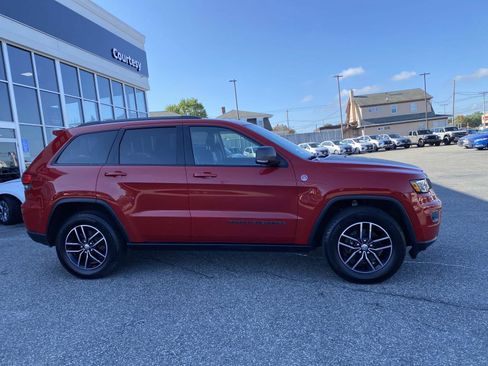 Used 2018 Jeep Grand Cherokee Trailhawk w/ Trailhawk Luxury Group image 7