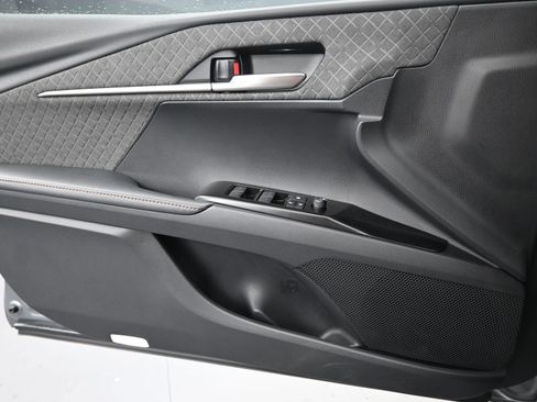 Used 2026 Toyota Camry XLE image 16