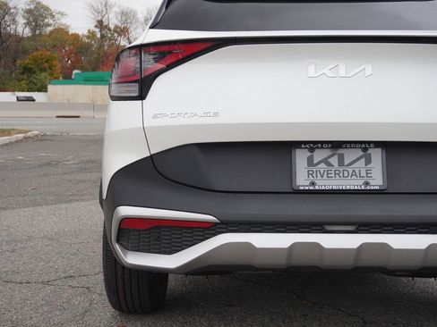 Used 2023 Kia Sportage LX image 14