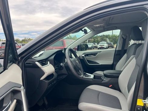 Used 2022 Toyota RAV4 XLE w/ Convenience Package AWD/4WD image 28
