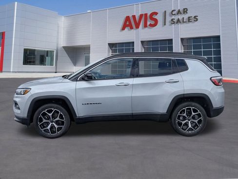 Used 2025 Jeep Compass Limited AWD/4WD image 10