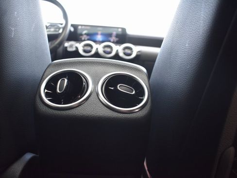 Used 2022 Mercedes-Benz CLA 250 image 31