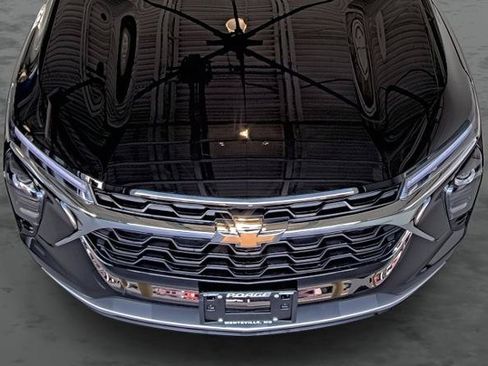 New 2026 Chevrolet Trax LT w/ Driver Confidence Package FWD image 18