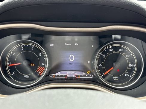 Used 2015 Jeep Cherokee Limited FWD image 18