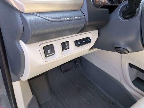 Certified 2023 GMC Acadia Denali w/ Denali Ultimate Package FWD image 14