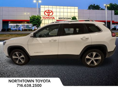 Used 2019 Jeep Cherokee Limited image 12
