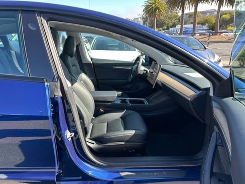 Used 2023 Tesla Model 3 Standard Range RWD image 33