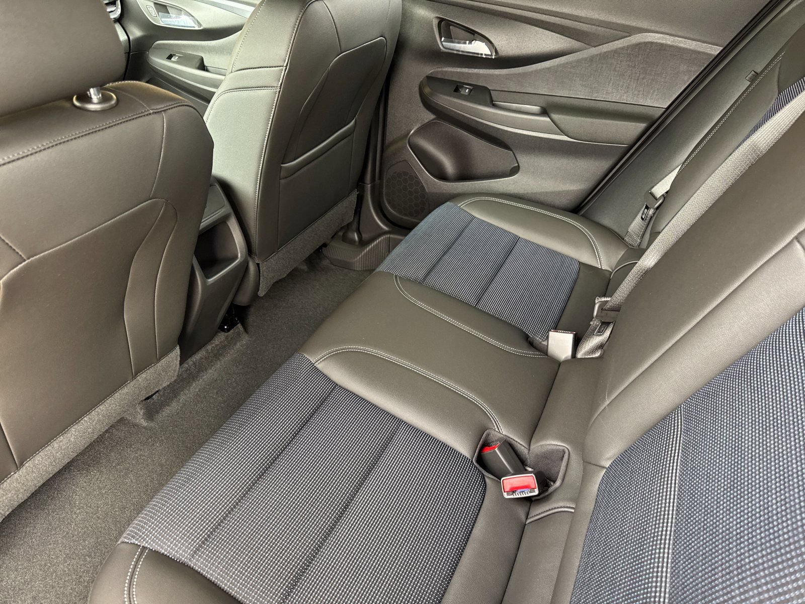 New 2026 Buick Envista Sport Touring w/ Convenience I Package FWD image 12