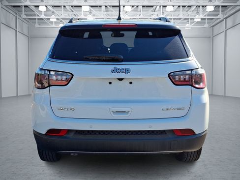 Used 2024 Jeep Compass Limited AWD/4WD image 5
