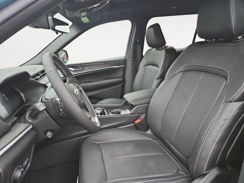 New 2026 Jeep Grand Cherokee L Limited AWD/4WD image 9