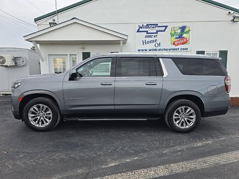 Used 2022 Chevrolet Suburban LT image 5