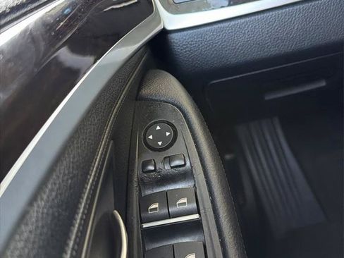 Used 2015 BMW 528i xDrive Sedan AWD/4WD image 12