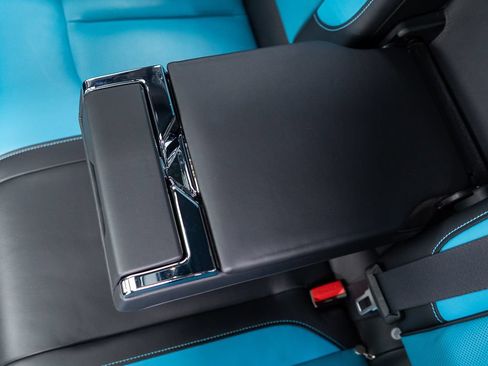 Certified 2024 Rolls-Royce Cullinan w/ Cullinan Package AWD/4WD image 28