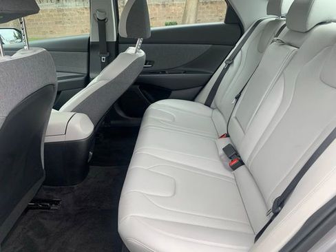 Certified 2024 Hyundai Elantra Limited image 13