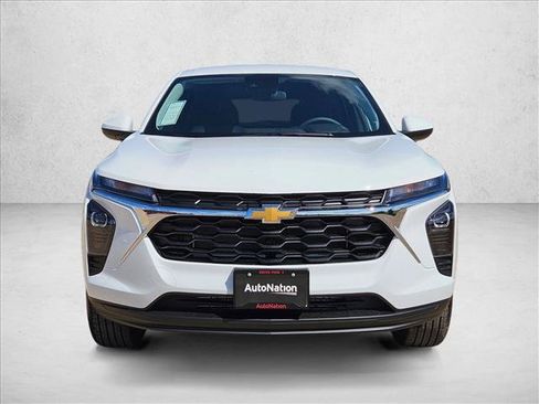 New 2026 Chevrolet Trax LS w/ LS Convenience Package FWD image 6